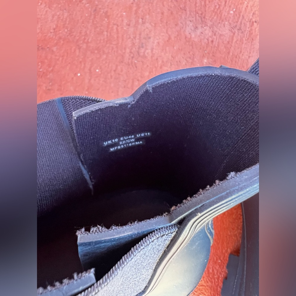 Hunter Navy Blue Chelsea Waterproof Boots. - Picture 5 of 12